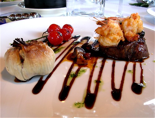 A taste of the gourmet cuisine served aboard
the Shannon Princess.